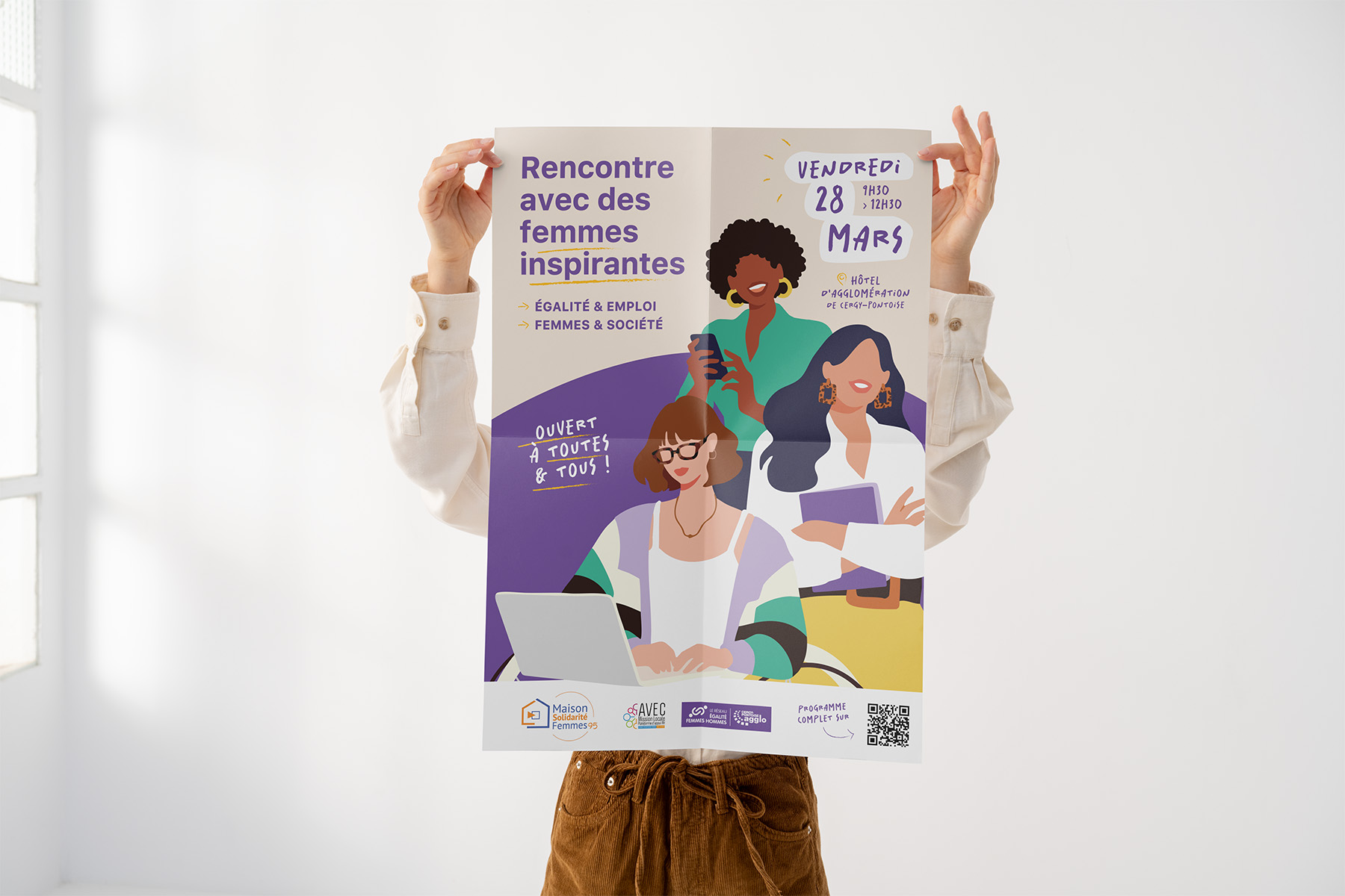 MOCKUP2-Cergy-femmes-travail